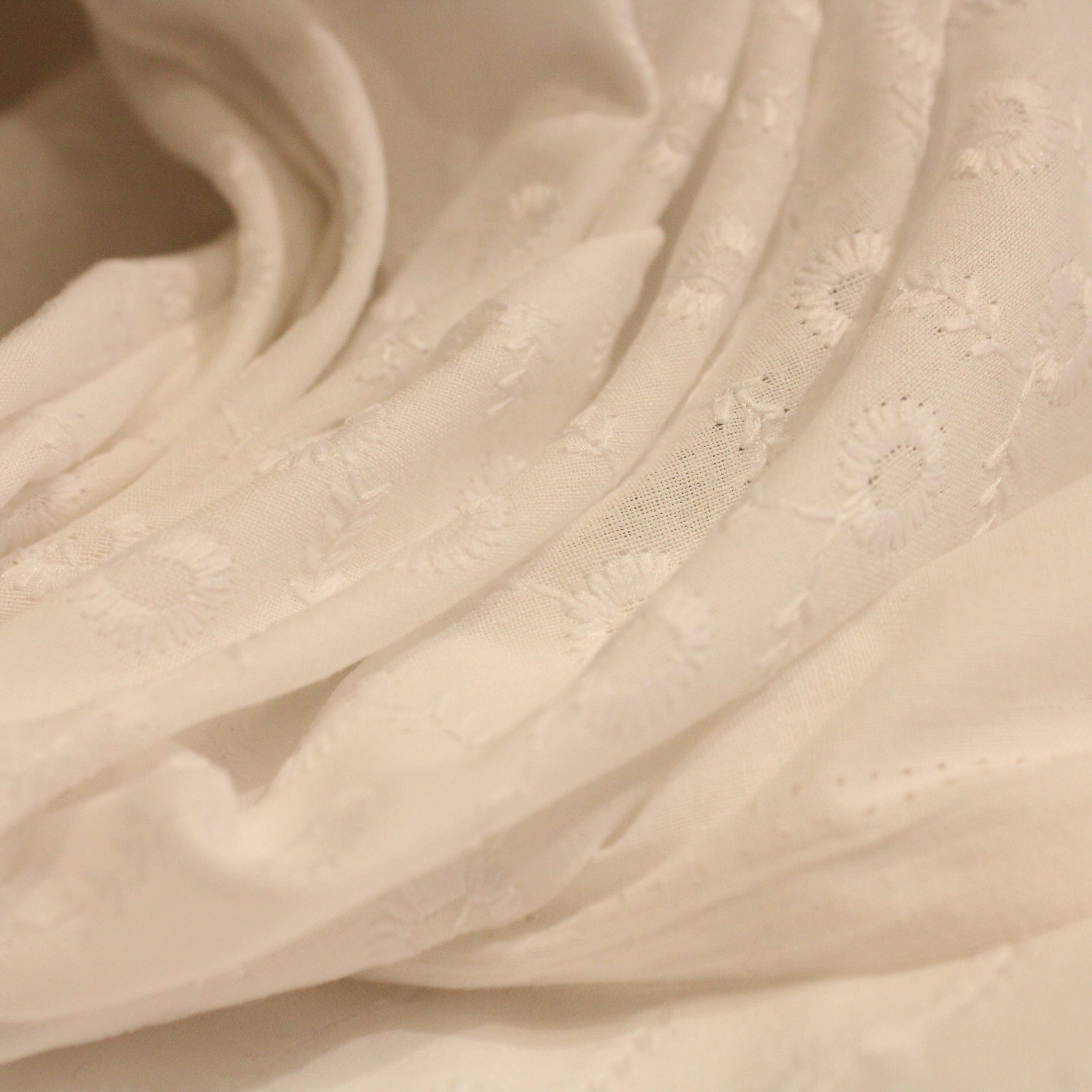 Dream weave - Natural Cotton White Embroidery Fabric - M'Foks