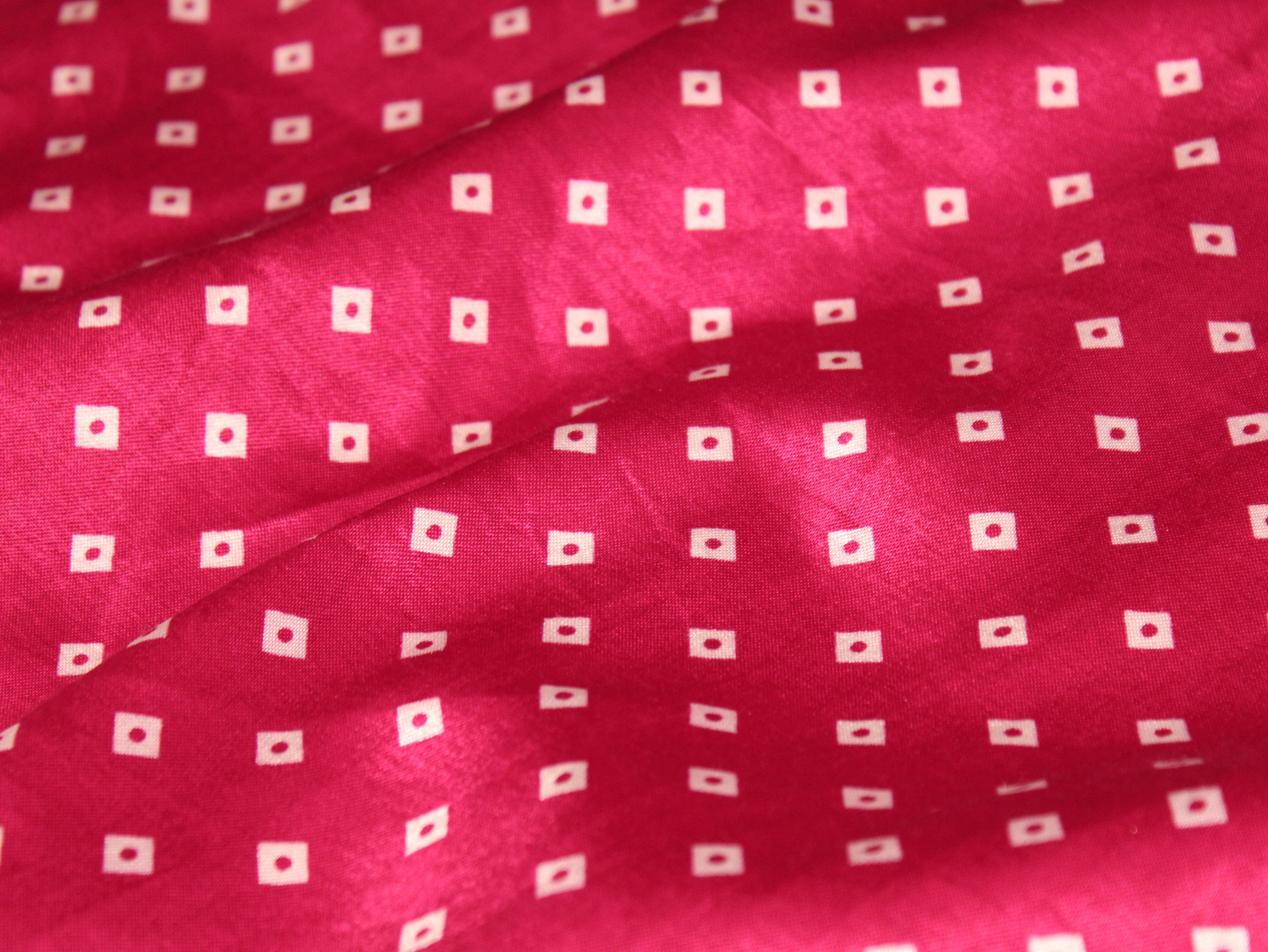 Gaji : Vintage Bandhani Print Fabric - Pink - M'Foks