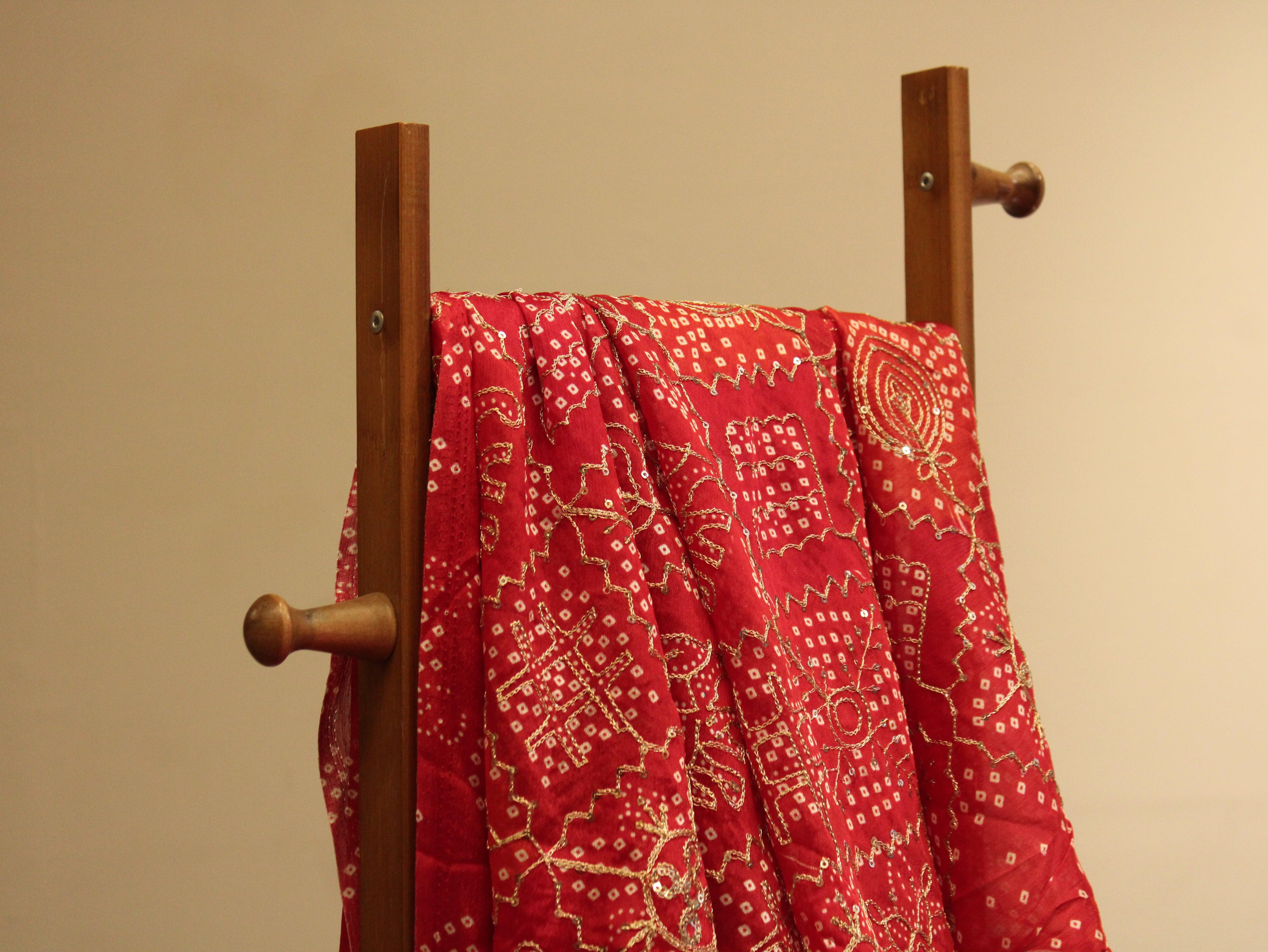 Stage: Vintage Chinon Bandhini Fabric - Red - M'Foks